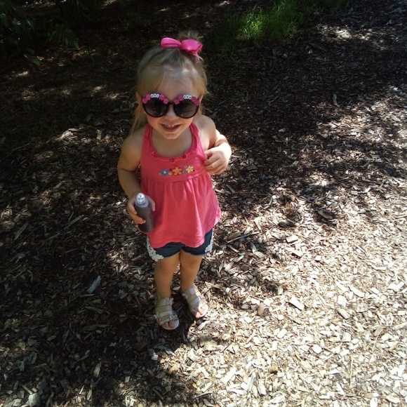 Meet your Posher, Audrey ♡ - Picture 5 of 7